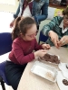 Nel secondo incontro con i piú piccoli si é svolto il laboratorio di cucina. I nostri chef si sono cimentati nella realizzazione della torta pan di stelle, attività utile per stimolare e imparare a utilizzare tutti i sensi: dal tatto all'olfatto passando inevitabilmente per il gusto.-12