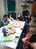 Roberta prepara un aperitivo e invita gli amici del club a casa-1