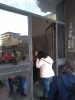 Roberta prepara un aperitivo e invita gli amici del club a casa-1