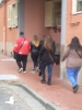 Roberta prepara un aperitivo e invita gli amici del club a casa-2