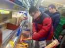 I ragazzi del club dopo aver scelto la ricetta ed essersi diretti al supermarket a comprare gli ingredienti hanno preparato dei rustici per cena!-2