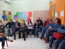 I gruppi di sostegno alla genitorialità dell’associazione AIPD Napoli sono costituiti da famiglie che vivono la stessa esperienza e le stesse difficoltà. Con l’aiuto di conduttori professionisti avviene uno scambio reciproco e la condivisione delle esperienze vissute. I partecipanti sono loro stessi una forza attivante delle risorse personali in modo molto efficace.-3