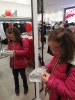 Teresa e Gaetano guidano i loro amici al Club Vomero per fare Shopping